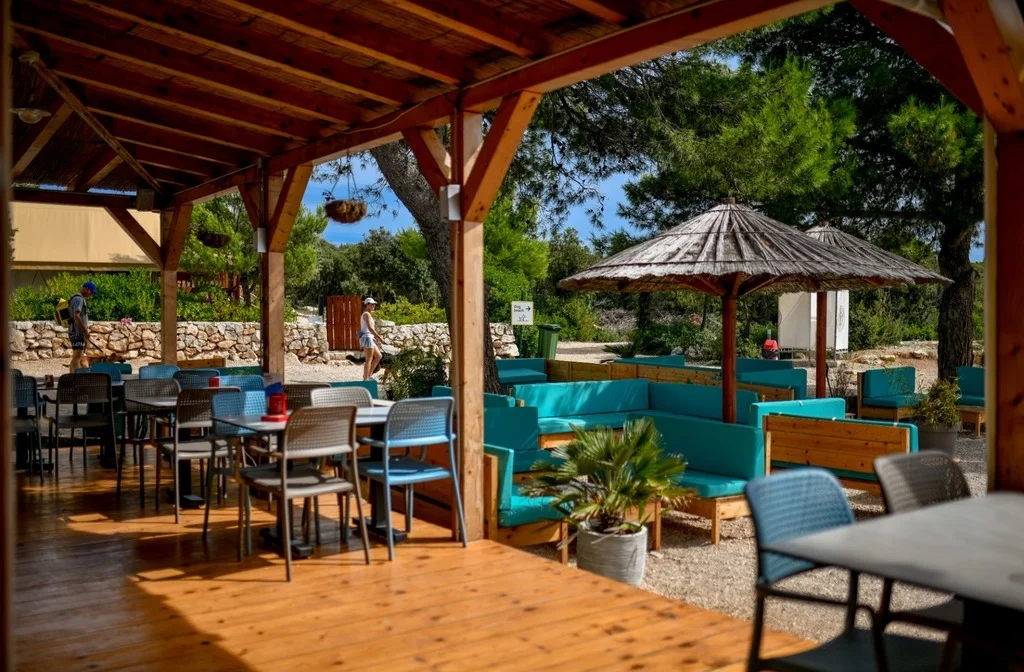 Camping Ugljan Resort Mobilehomes Kroatien Beach Restaurant Croaticum